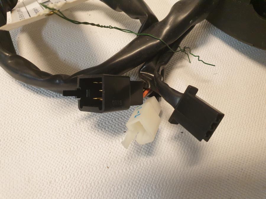 Höger sida på Styrelreglage från en Kawasaki Z 125 -2019 motorcykel.