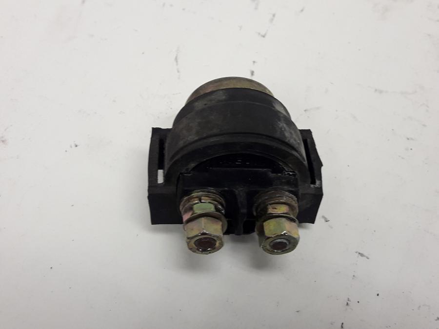 Framsidan på Startrelä från en Ducati 750 SS -2000 motorcykel.