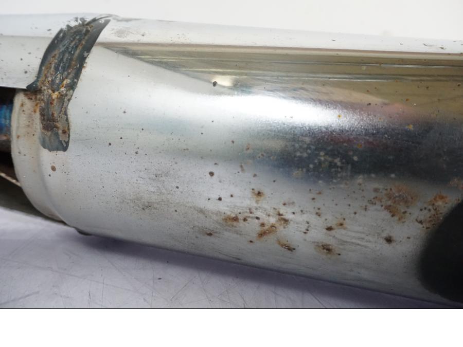 Extrabild3 pÄ LjuddÀmpare frÄn en Suzuki VL 800 -2002 motorcykel.