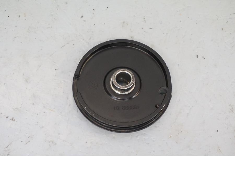 Baksidan på ABS givarfäste från en Yamaha XJ 6 -2011 motorcykel.