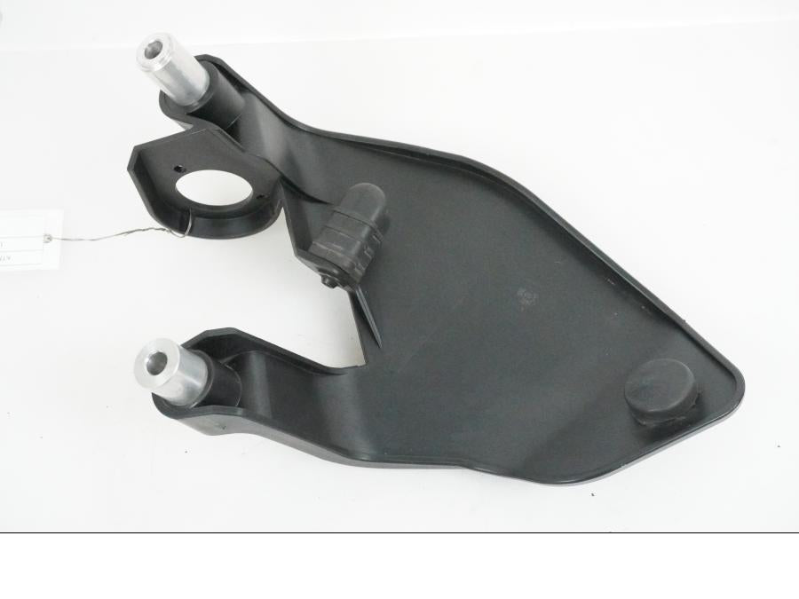 Vänster sida på Tankkåpa från en KTM 1090 Adventure -2018 motorcykel.