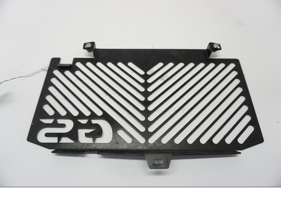 Baksidan pÄ Vattenkylgaller frÄn en BMW F 700 GS -2013 motorcykel.