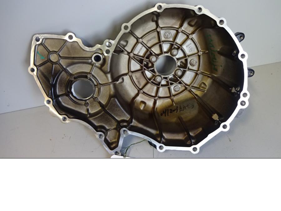 Baksidan på Kopplingskåpa från en BMW K 1200 R Sport -2007 motorcykel.