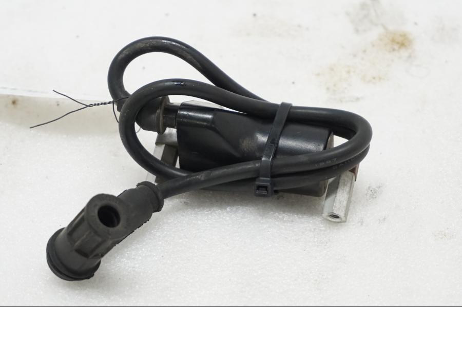 Baksidan på Tändspole från en Ducati Monster 900 -1998 motorcykel.