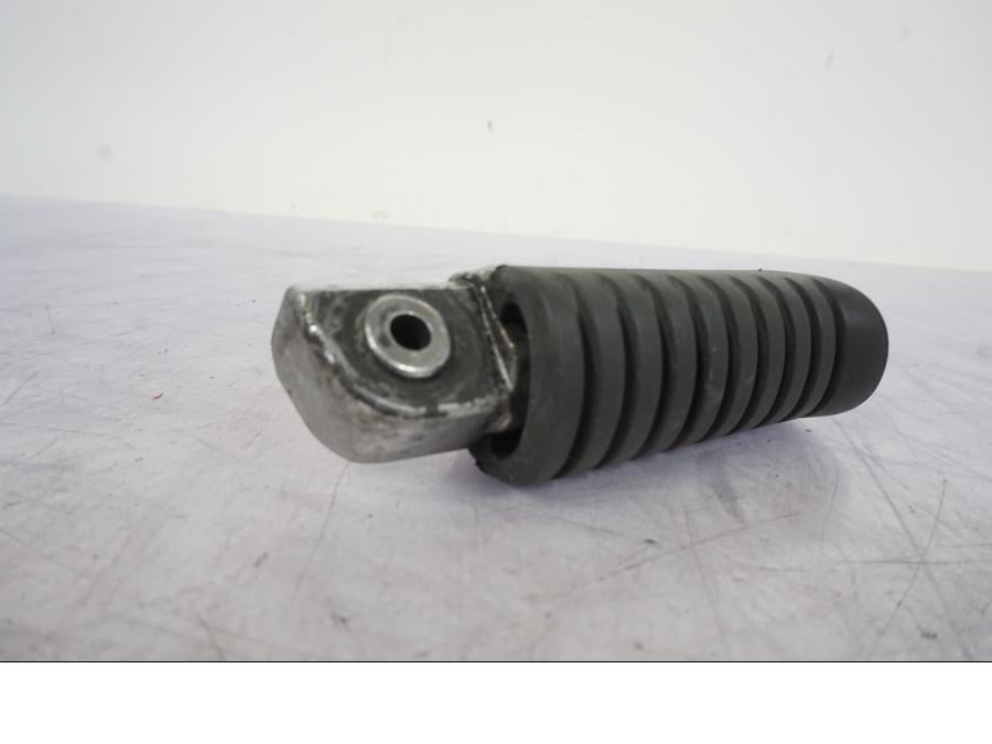 Extrabild1 på Fotpinne från en Kawasaki ER-6F -2010 motorcykel.