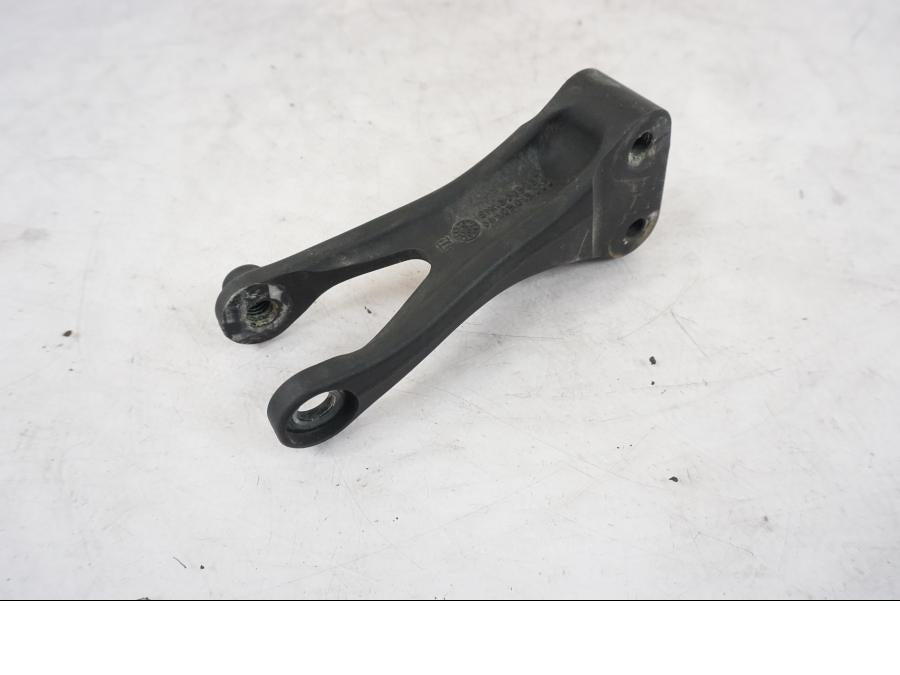 Höger sida pÄ MotorfÀste frÄn en KTM 790 Duke -2018 motorcykel.