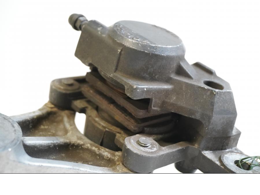 Vänster sida på Bromsok från en Suzuki RF 600 R -1996 motorcykel.