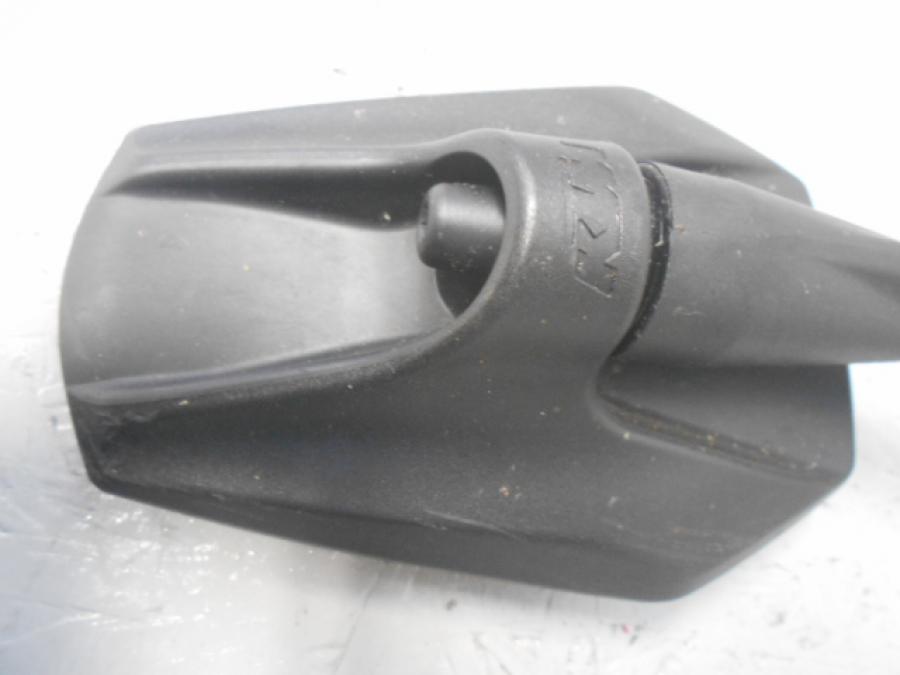 Höger sida på Backspegel från en KTM 1290 Super Duke -2018 motorcykel.