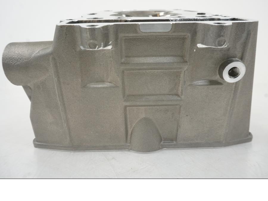 Extrabild1 på Topplock från en KTM 250 SX-F -2008 motorcykel.