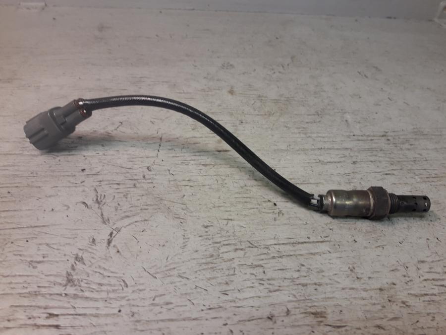 Baksidan på Lambdasond från en Kawasaki ZX-6R -2008 motorcykel.