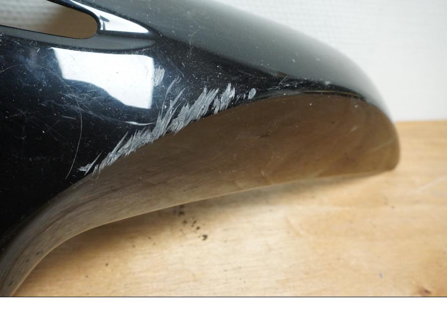 Höger sida på Bensintankskåpa från en Suzuki GSX 1300 BK -2008 motorcykel.