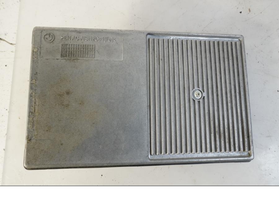 Höger sida på ZFE styrbox från en BMW F 800 GS -2008 motorcykel.