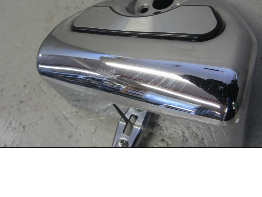 Höger sida på Styrkåpa från en H-D Touring Road King Classic FLHRCI -2008 motorcykel.