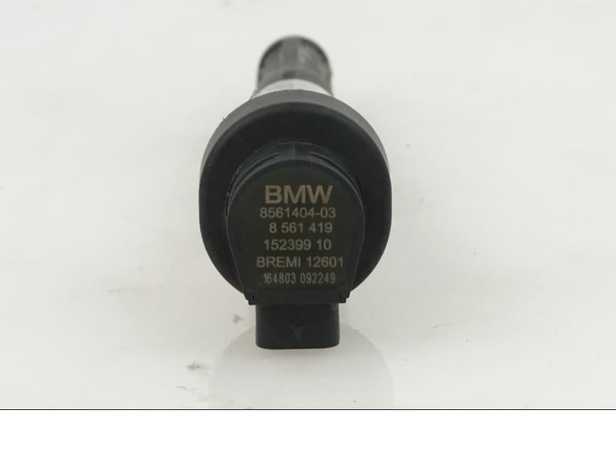 Snett uppifrån på Tändspole från en BMW F 800 GS -2017 motorcykel.