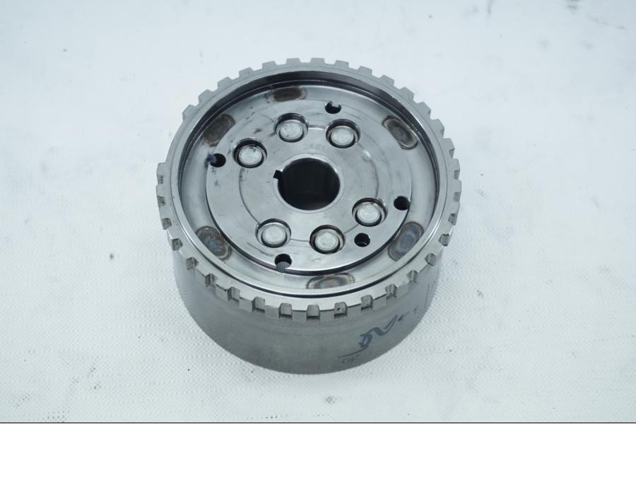 Baksidan pÄ Generator frÄn en KTM Alla -2019 motorcykel.