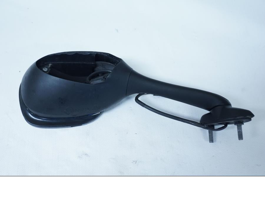 Baksidan på Backspegel från en Suzuki GSX-R 750 -2009 motorcykel.