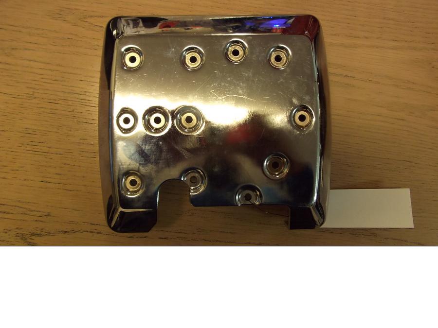 Framsidan på Ventilkåpa från en Kawasaki VN 1500 Mean Streak -2002 motorcykel.