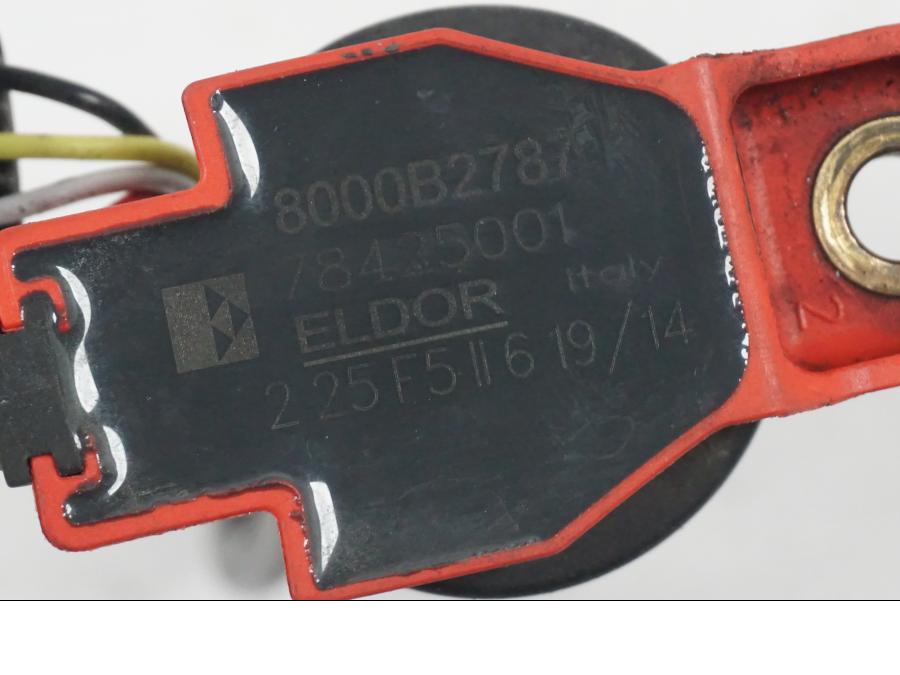 Snett uppifrån på Tändspole från en MV Agusta Dragster -2014 motorcykel.