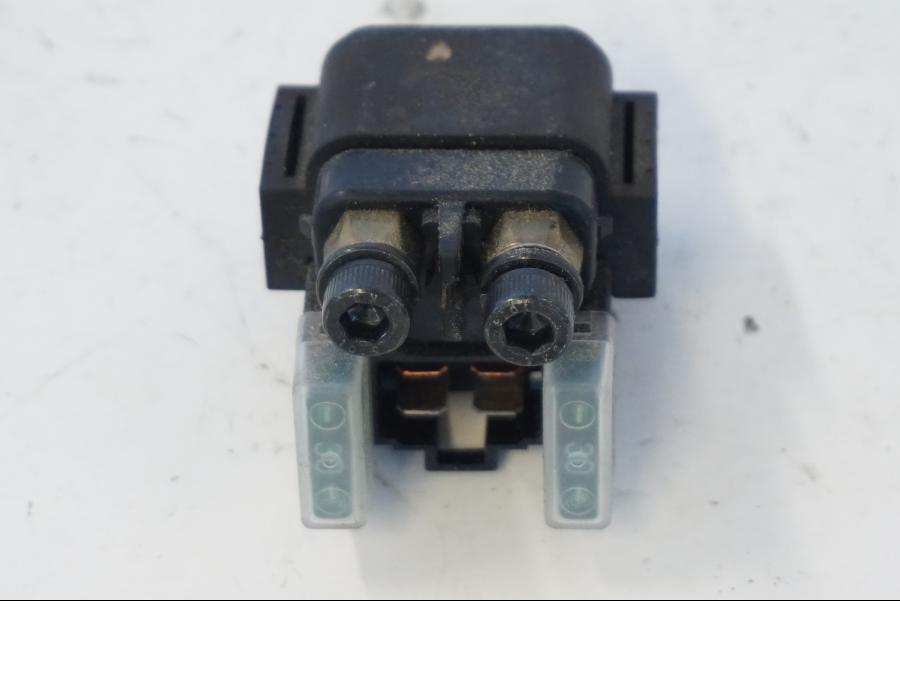 Extrabild2 på Startrelä från en Kawasaki ER-6N -2012 motorcykel.