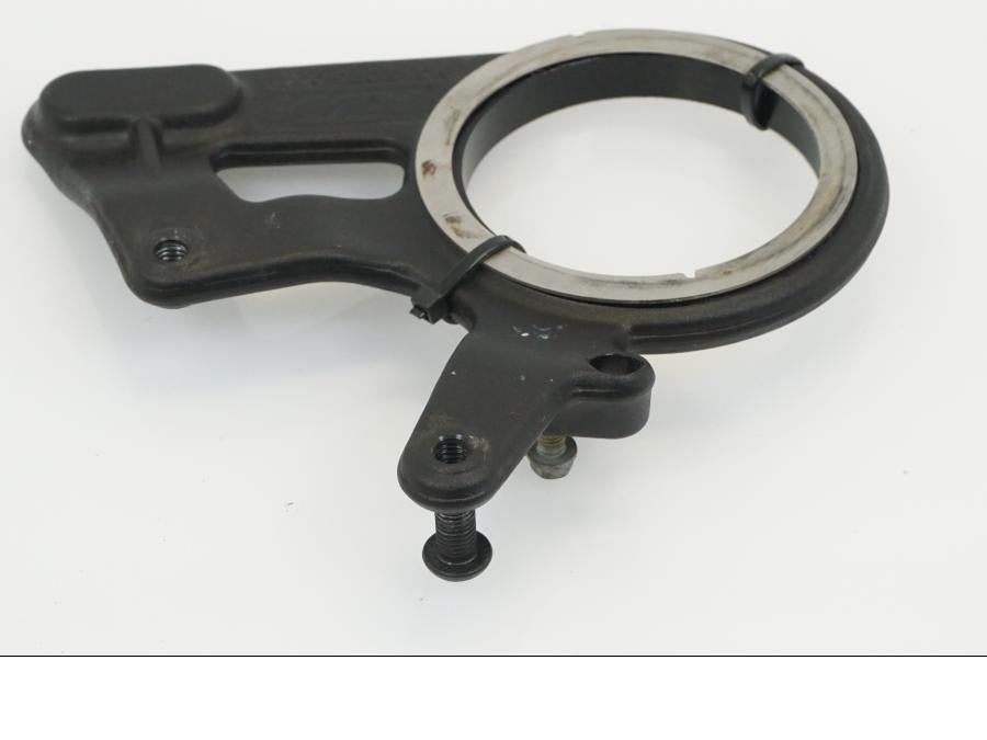 Snett uppifrån på Bromsoksfäste från en KTM 1290 Super Duke -2020 motorcykel.