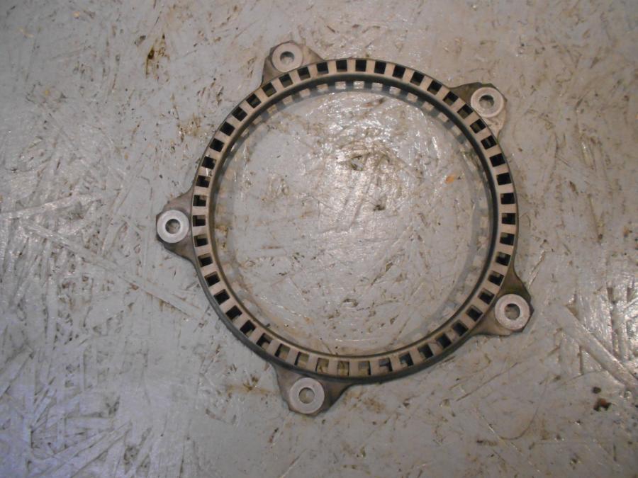 Framsidan på ABS krans från en BMW K 1300 R -2009 motorcykel.