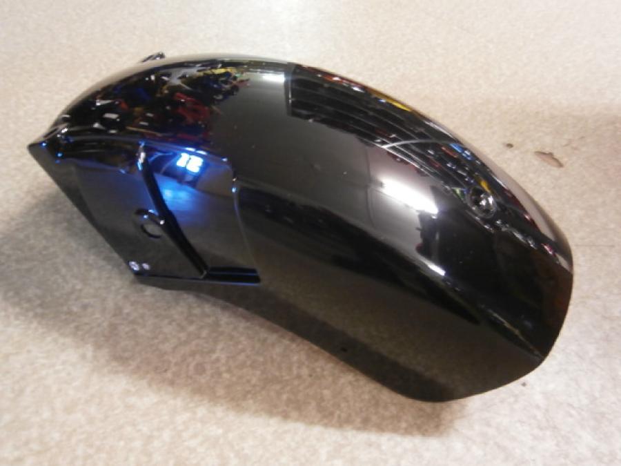 Framsidan på Framskärm från en Honda GL 1500 -1999 motorcykel.