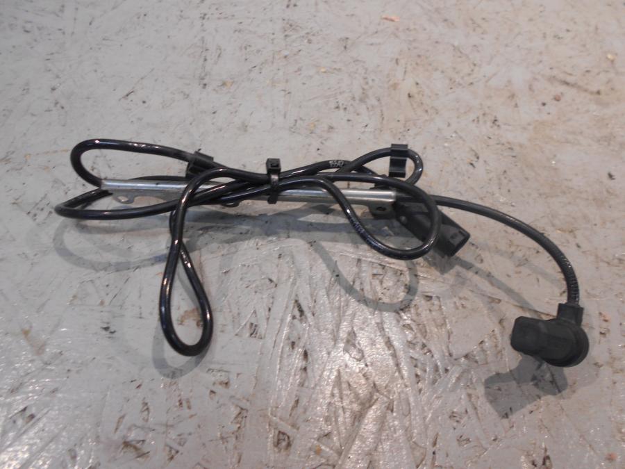 Framsidan på ABS givare från en BMW K 1600 -2015 motorcykel.