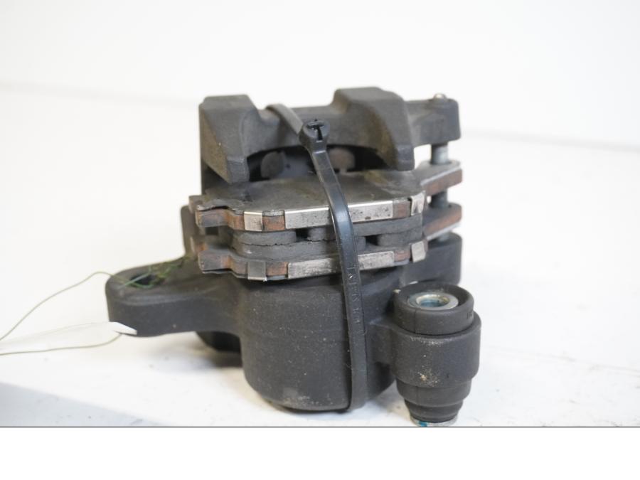 Höger sida på Bromsok från en Honda CRF 1000 Africa Twin -2016 motorcykel.