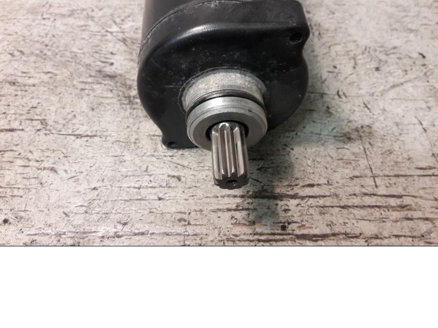 Baksidan på Startmotor från en Honda XL 600 V -1994 motorcykel.