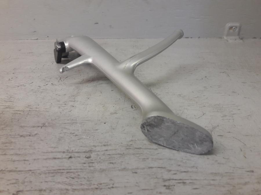 Höger sida på Sidostöd från en Triumph Speed Twin -2019 motorcykel.