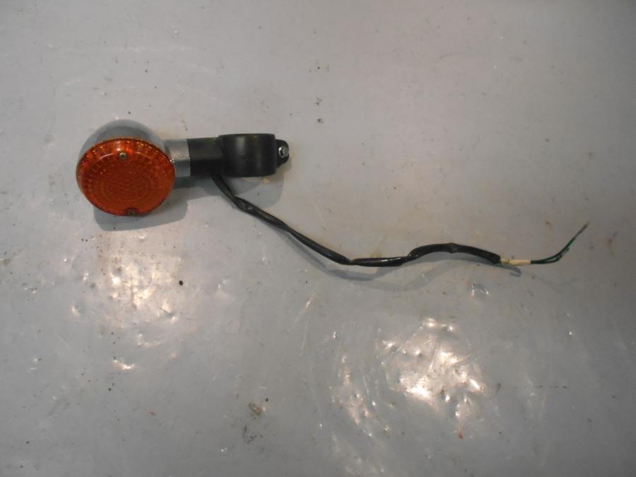 Höger sida på Blinkers från en Kawasaki VN 800 -1997 motorcykel.
