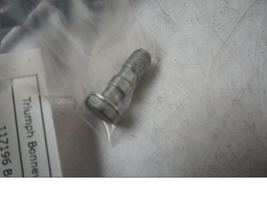 Höger sida på Bromsledning från en Triumph Bonneville T120 -2021 motorcykel.