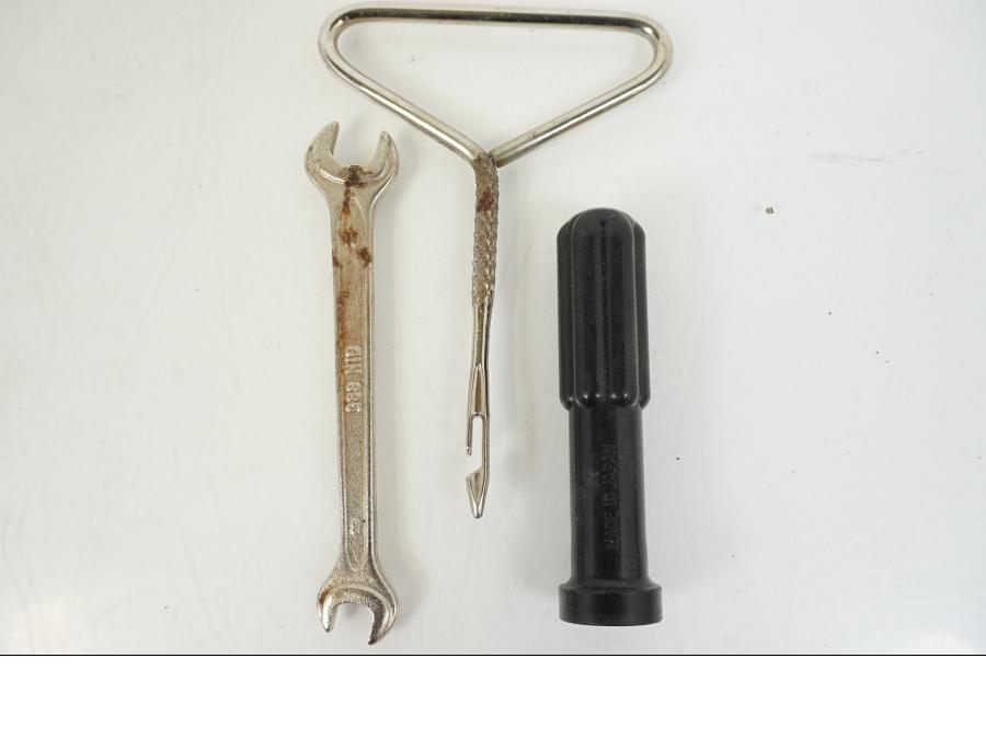 Extrabild2 på Verktyg från en BMW F 650 CS -2002 motorcykel.