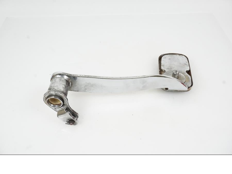 Höger sida på Bromspedal från en H-D Harley Davidson Touring -2008 motorcykel.