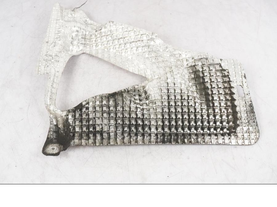 Baksidan på Värmeskydd från en Suzuki GSX-R 1000 -2008 motorcykel.