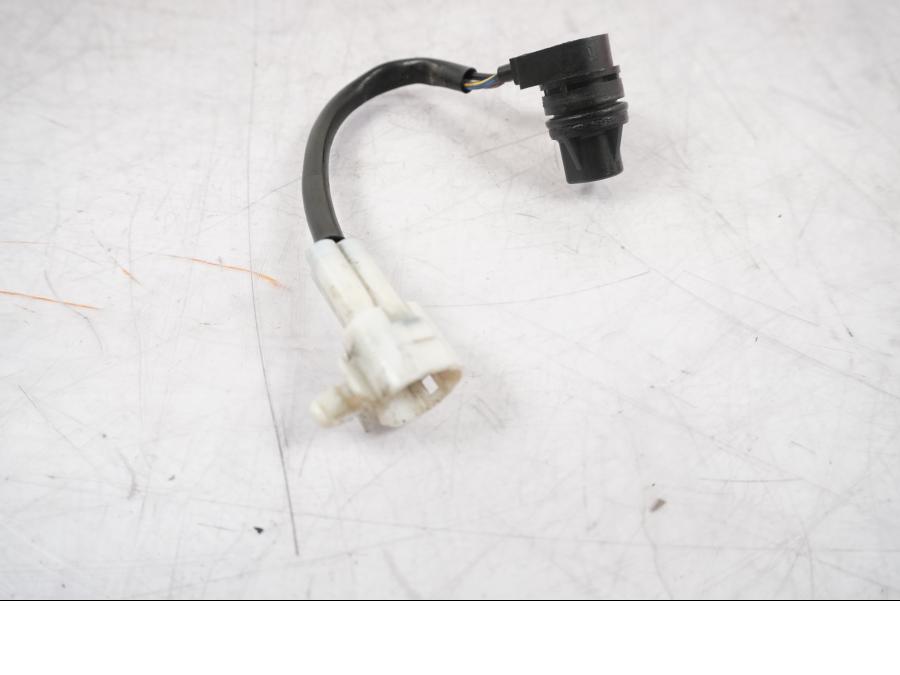 Baksidan på Kamaxelgivare från en Ducati Multistrada 1260 -2020 motorcykel.