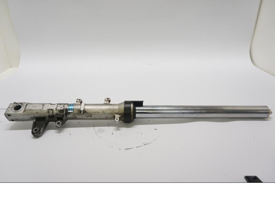 Baksidan på Gaffelben från en Honda VTR 1000 F -2005 motorcykel.