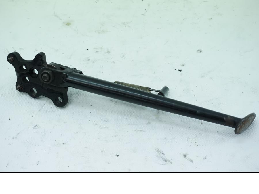 Baksidan på Sidostöd från en Kawasaki ZX-6R -2004 motorcykel.