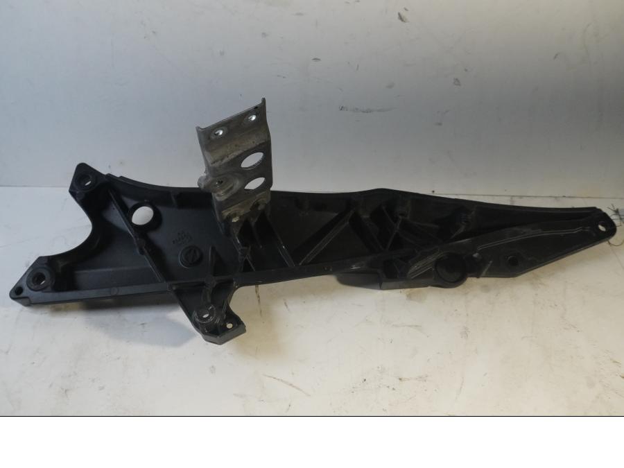 Höger sida på Bakram från en Suzuki GSX-R 1000 -2007 motorcykel.