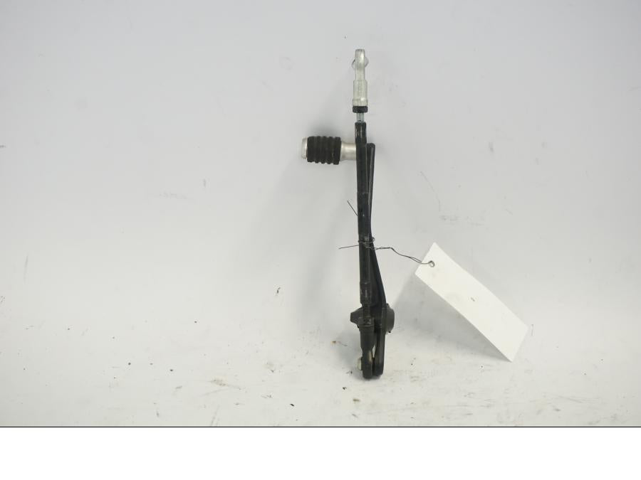 Vänster sida på Växelpedal från en KTM 790 Duke -2018 motorcykel.