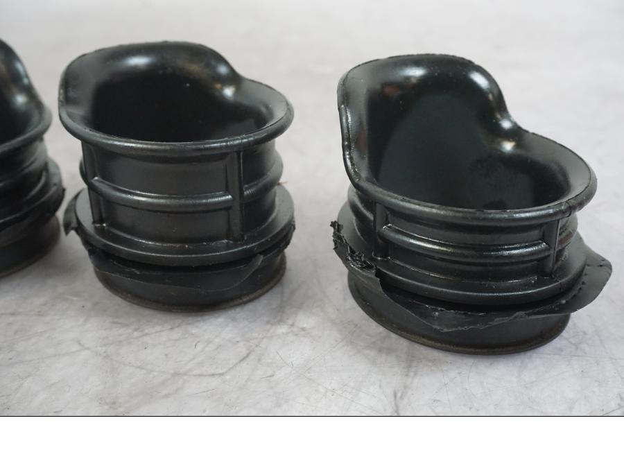 Extrabild4 på Luftrör från en Kawasaki ZX-6R -2006 motorcykel.