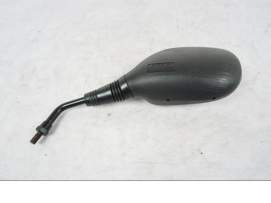 Baksidan på Backspegel från en Yamaha Aerox 4 -2019 moped.