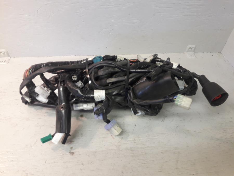 Framsidan på Kabelstam från en Yamaha MT 125 -2017 motorcykel.