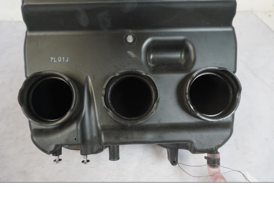 Snett uppifrån på Luftburk från en Triumph Tiger 1200 -2018 motorcykel.