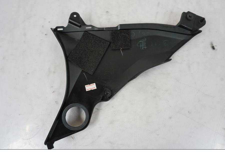 Vänster sida på Sidopanel från en Kawasaki Z 800 -2014 motorcykel.