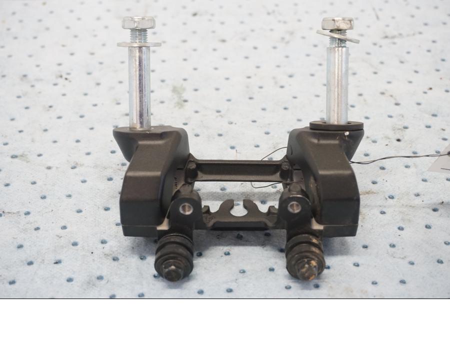 Höger sida pÄ StyrfÀste frÄn en Kawasaki Z 650 ABS -2020 motorcykel.