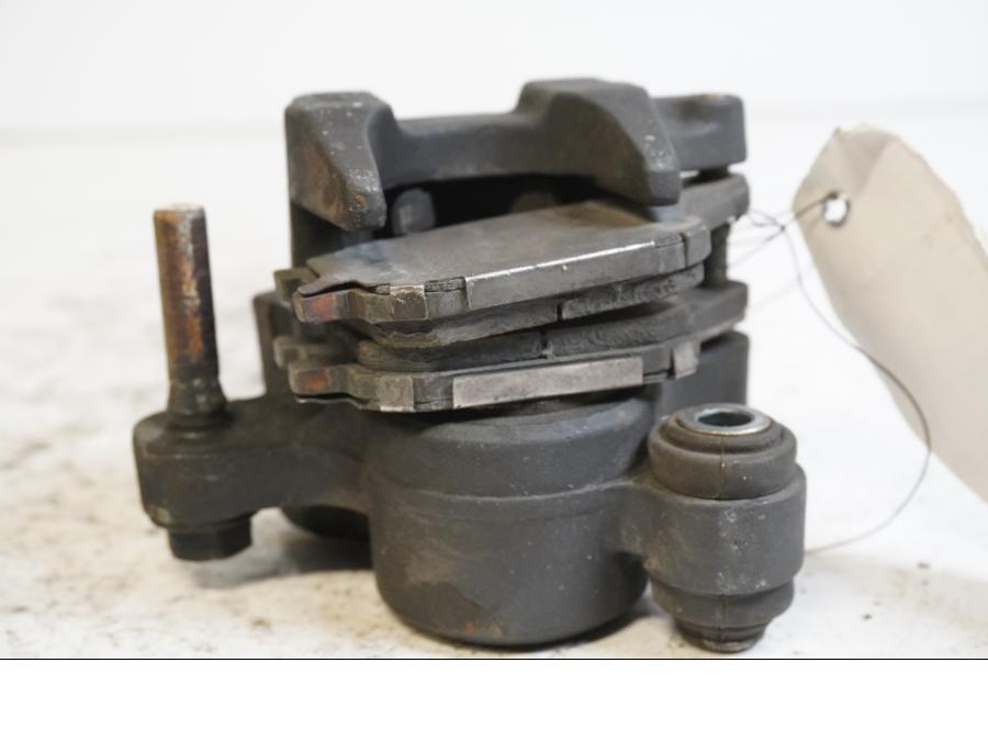 Höger sida på Bromsok från en Suzuki GSF 1200 -2006 motorcykel.