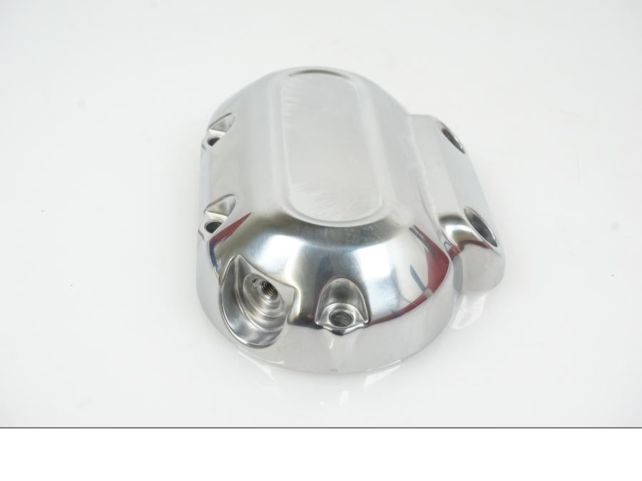 Vänster sida på Transmissionskåpa från en H-D Softail -2019 motorcykel.