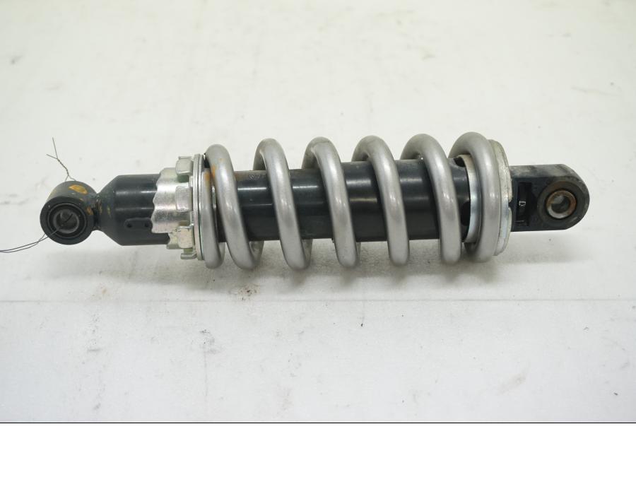 Framsidan på Stötdämpare från en Kawasaki Versys 650 -2008 motorcykel.