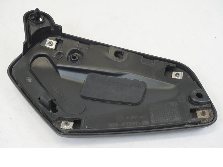 Höger sida på Sidopanel från en Yamaha XSR 700 -2016 motorcykel.